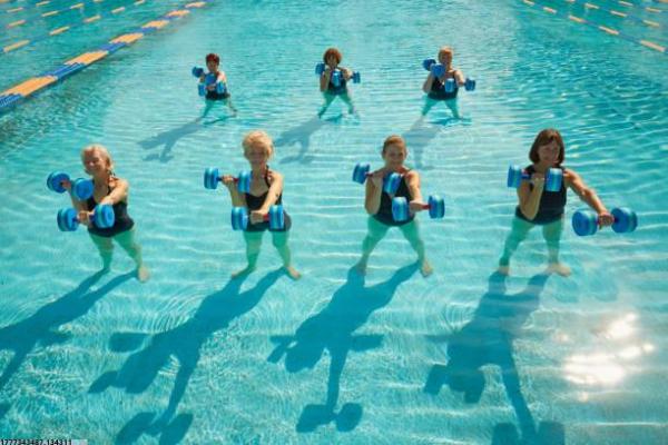 8岁孩子适合学习的体育项目有哪些？(图1)